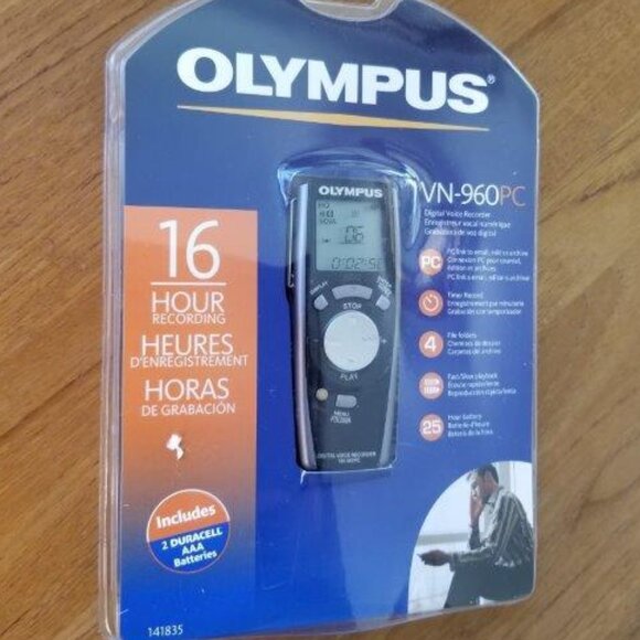 Olympus 960PC Digital Voice Recorder with PC link - Picture 1 of 5